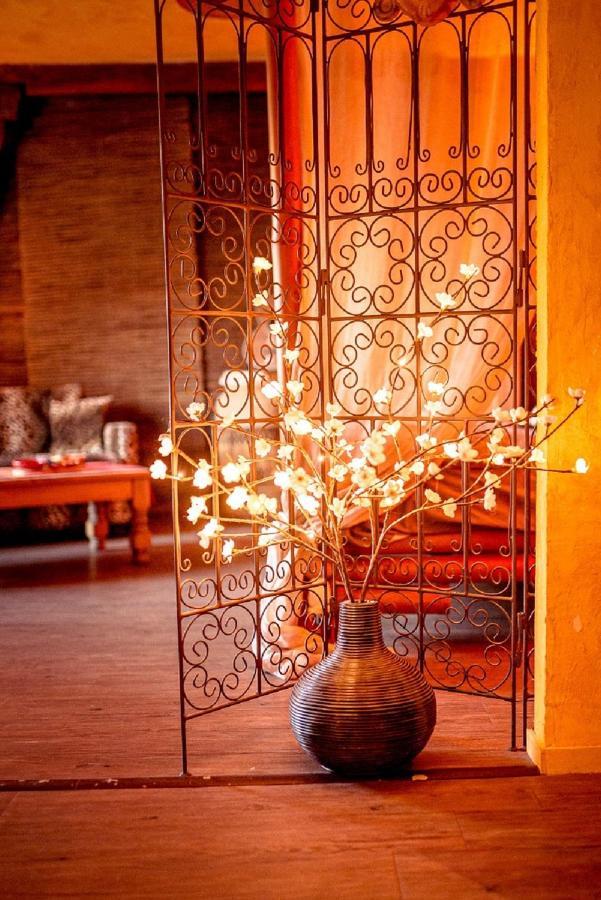 Domaine De La Croix Du Vexin Bed and Breakfast Themericourt Εξωτερικό φωτογραφία
